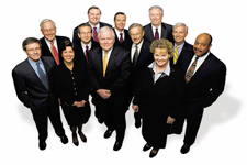 ผู้นำสมัยใหม่ ต้องรู้รอบด้าน มีพระเดชและพระคุณ